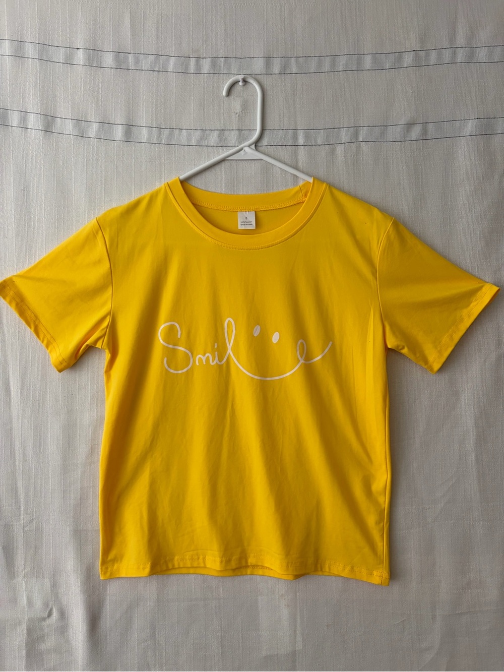 Yellow Smile Graphic Crop Top Short Sleeve Womens Size S NWOT Smile Face(A590)